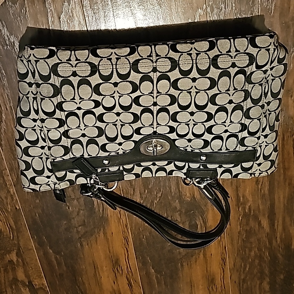 Beautiful COACH purse!